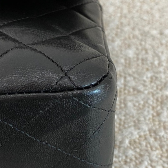 Authentic Chanel Classic Flap Black Medium Lambskin SHW - Picture 15 of 16